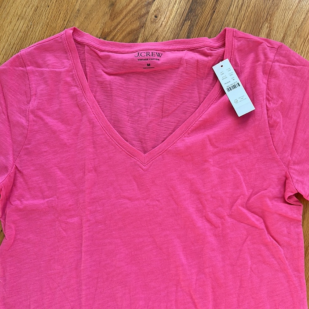 NWT J. Crew Vintage Cotton V-Neck T-shirt in the prettiest pink! - Picture 5 of 7